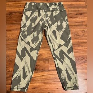 Women’s Sweaty Betty 7/8 Green Print Power Workout Leggings